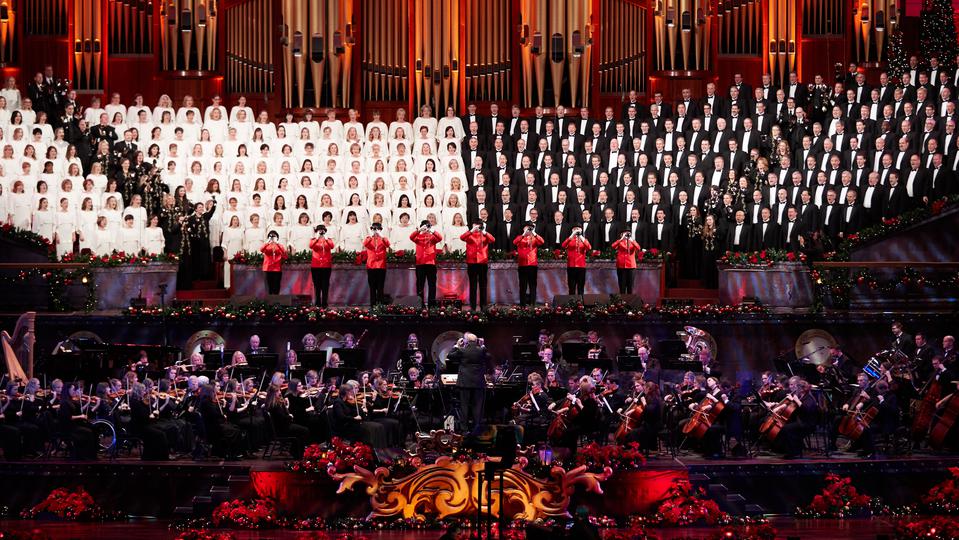 Featured image for “Mormon Tabernacle Choir Celebrates Christmas Broadway-style”