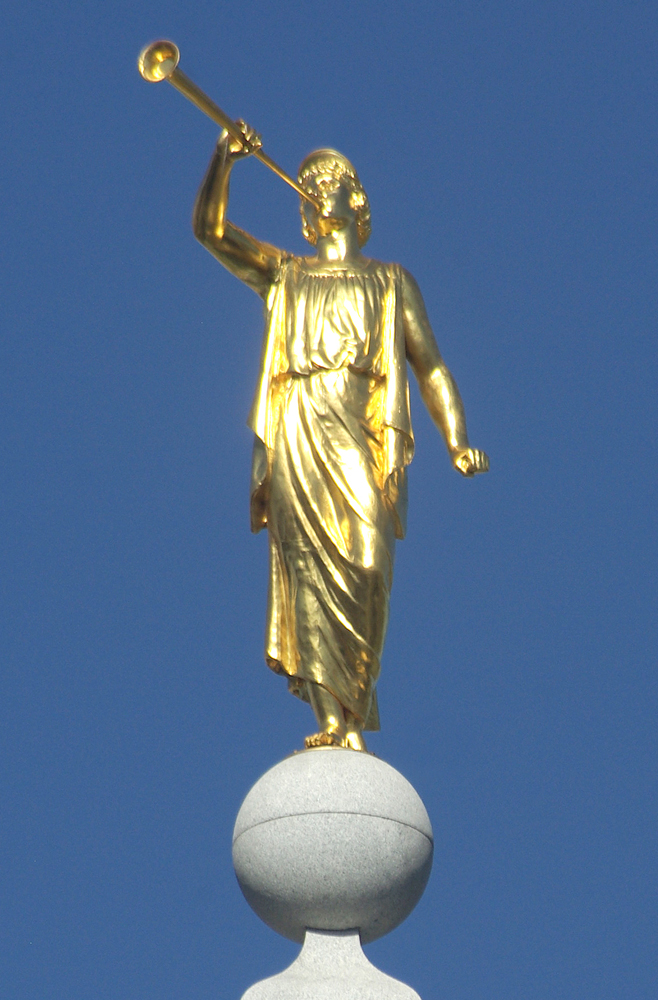 Angel Moroni Statue LDS Temple book of Mormon242.jpg