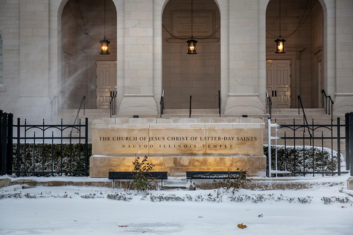 Nauvoo Temple Snow picture242.jpg