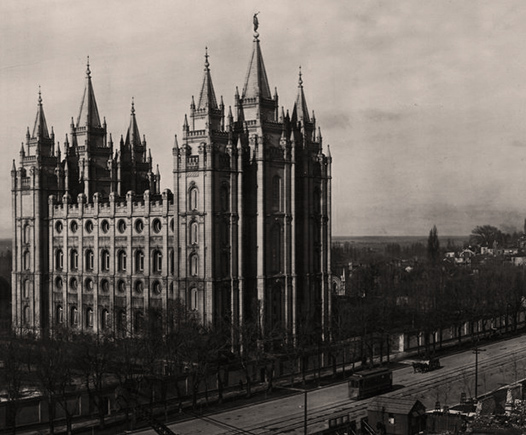 Salt Lake Temple Mormon LDS Moroni140.jpg