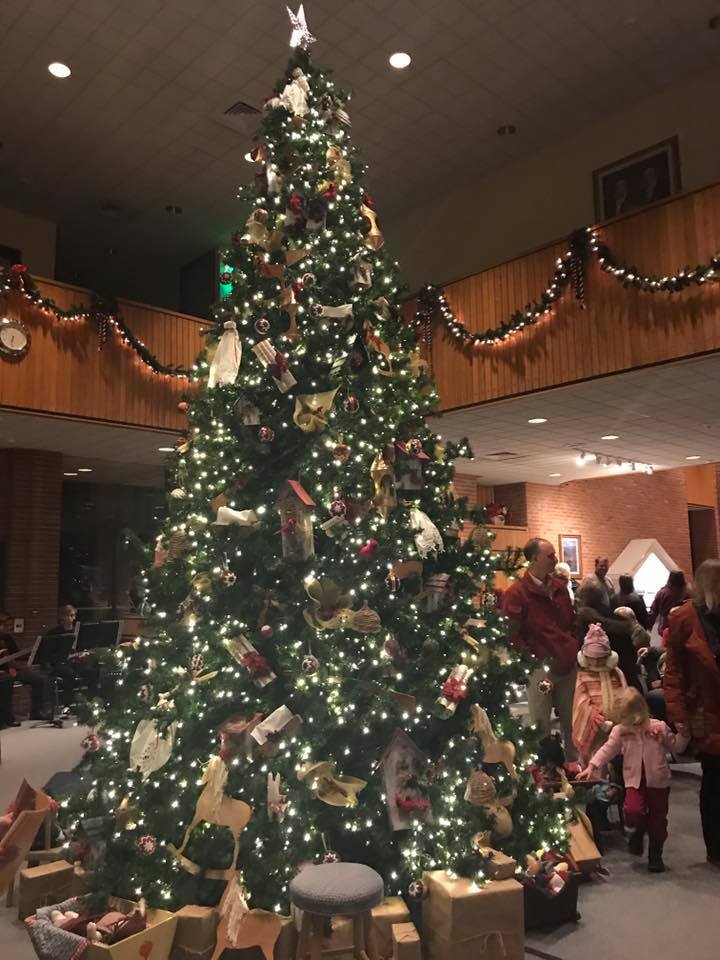 Nauvoo Illinois Christmas tree lighting