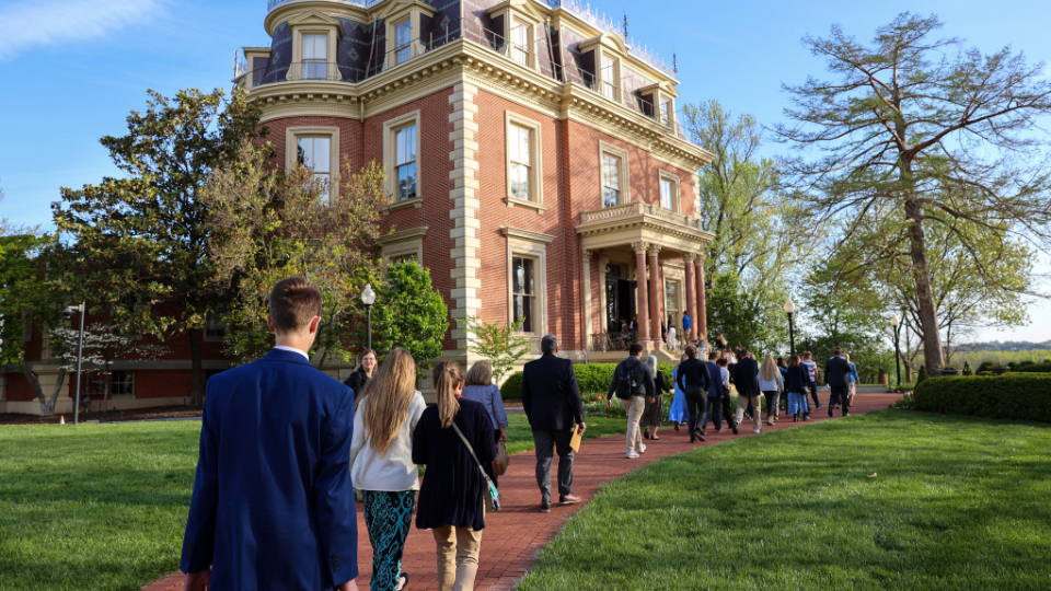 Missouri-Youth-with-Governor-2023